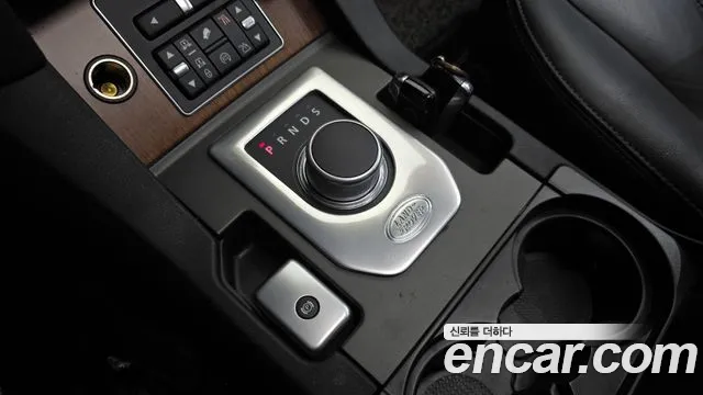 Land Rover Discovery 2016 thumb 2