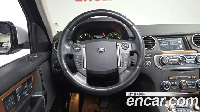 Land Rover Discovery 2016 thumb 4