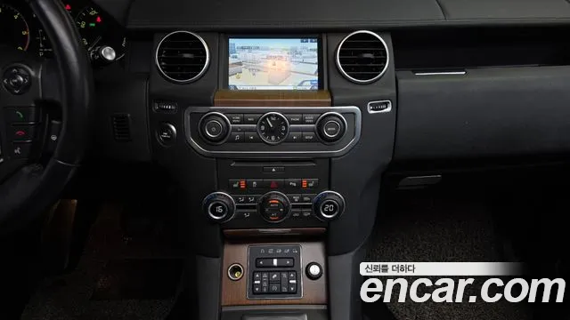Land Rover Discovery 2016 thumb 6