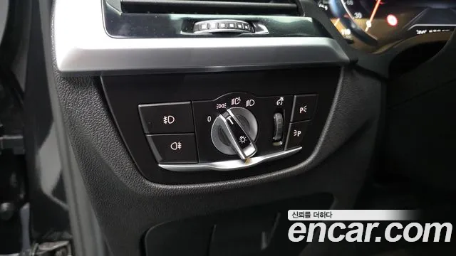 BMW X3 2018 thumb 10