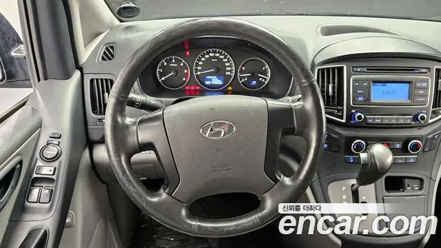 Hyundai Staria 2018 thumb 3