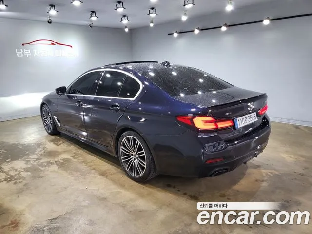 BMW 5 серии 2019 thumb 2
