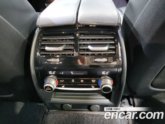 BMW 5 серии 2019 thumb 6