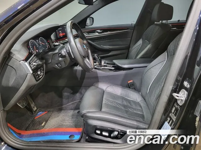 BMW 5 серии 2019 thumb 5