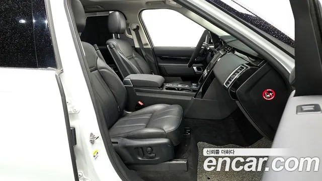 Land Rover Discovery 2019 thumb 4