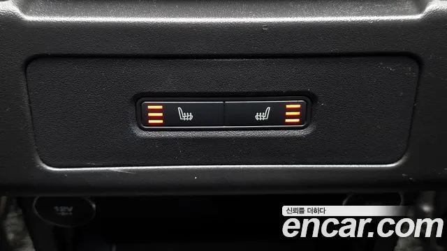 Land Rover Discovery 2019 thumb 11