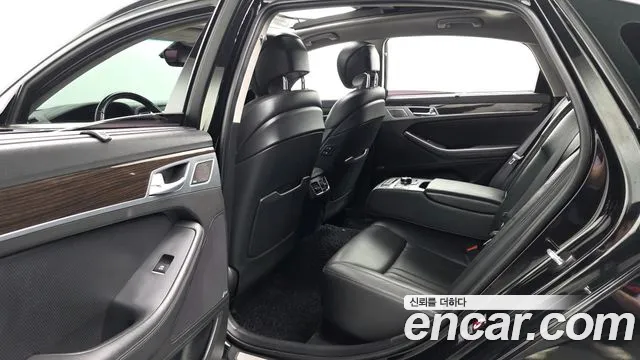 Genesis G80 2017 thumb 10