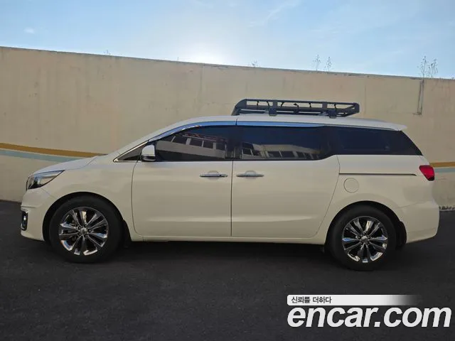 Kia Carnival 2016 thumb 4