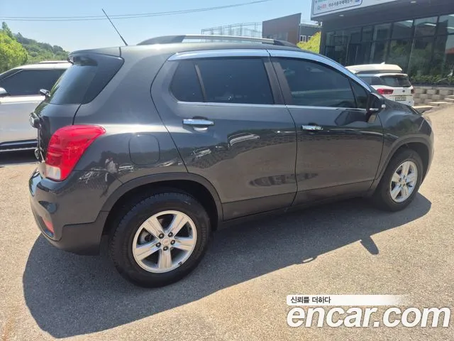 Chevrolet Trax 2017 thumb 3