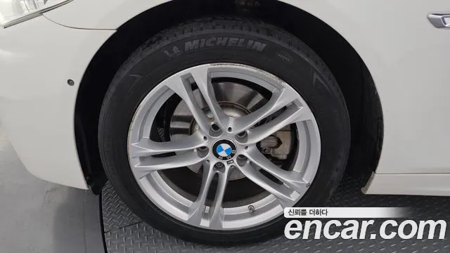 BMW 5 серии 2016 thumb 9