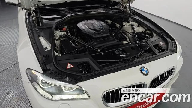 BMW 5 серии 2016 thumb 6