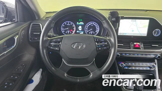 Hyundai Grandeur 2017 thumb 2