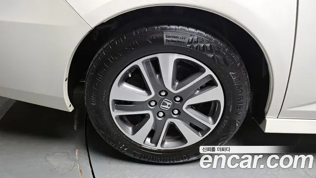 Honda Odyssey 2016 thumb 10