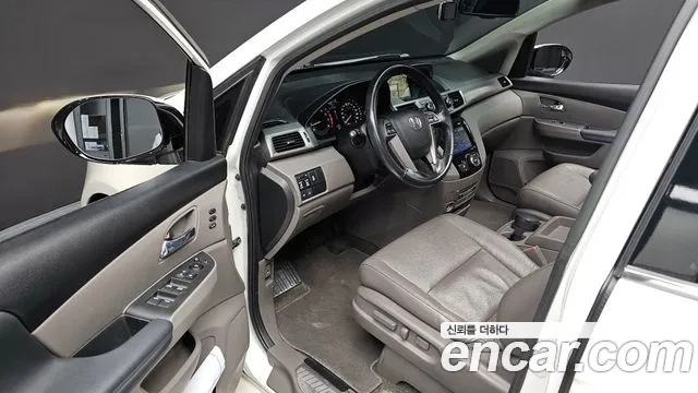 Honda Odyssey 2016 thumb 4