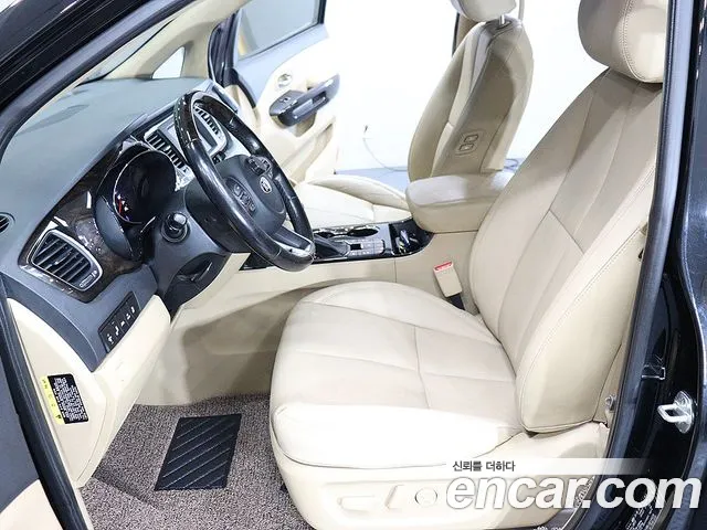 Kia Carnival 2019 thumb 2