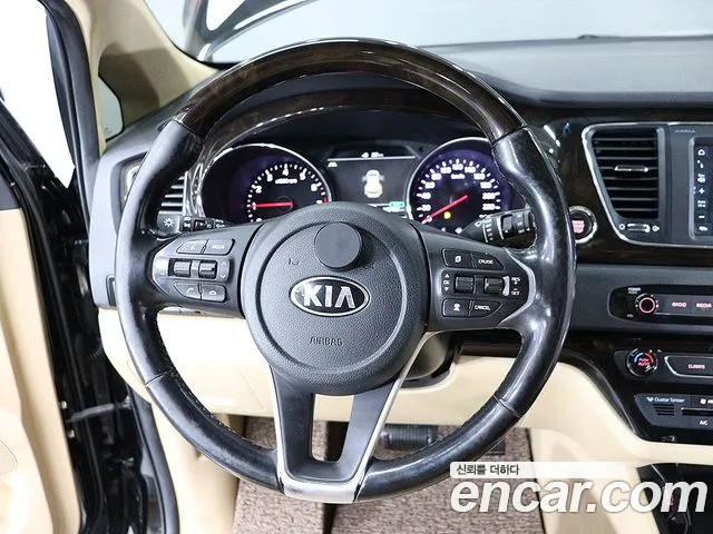 Kia Carnival 2019 thumb 7