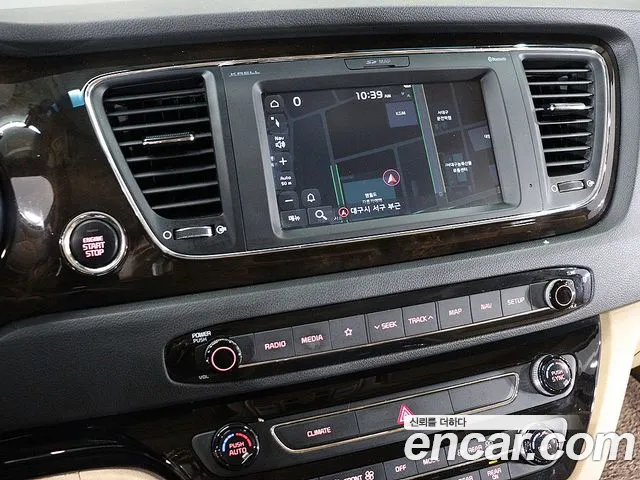 Kia Carnival 2019 thumb 8