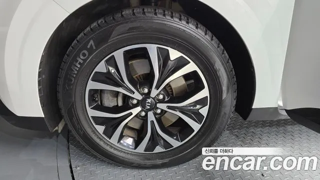 Kia Carnival 2021 thumb 7