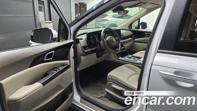 Kia Carnival 2021 thumb 11