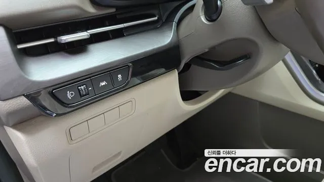 Kia Carnival 2021 thumb 8