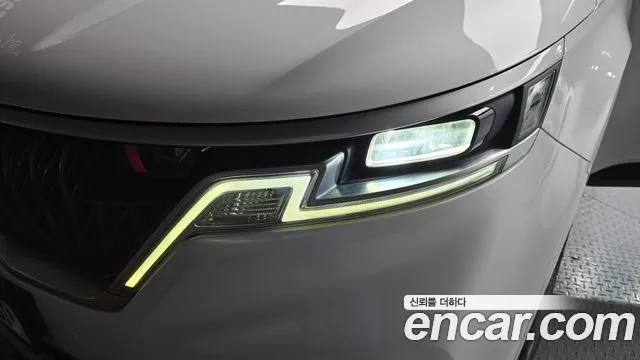 Kia Carnival 2021 thumb 10