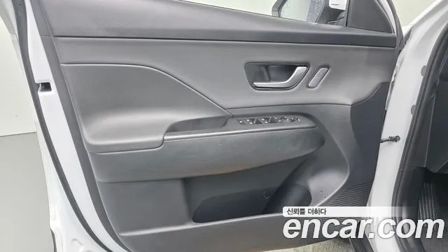 Hyundai Kona 2023 thumb 4