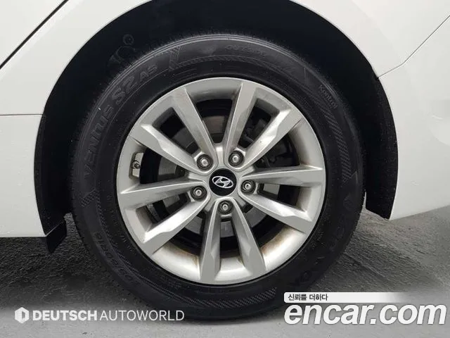 Hyundai i40 2015 thumb 2