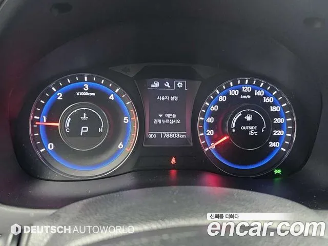 Hyundai i40 2015 thumb 11