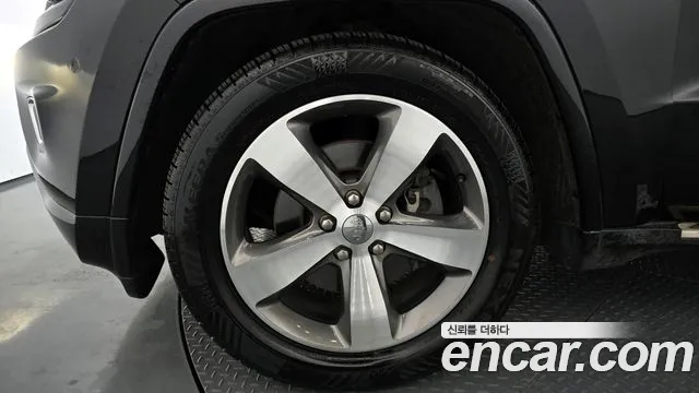 Jeep Grand Cherokee 2015 thumb 11