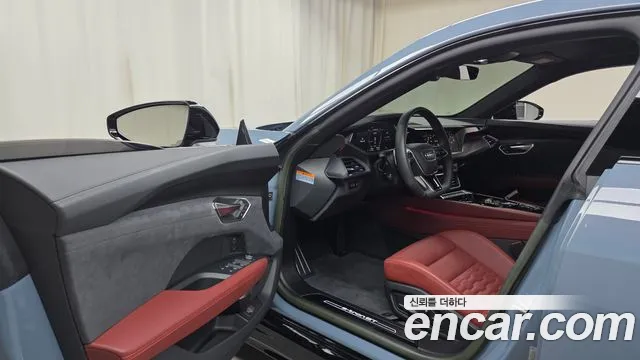 Audi e-tron GT 2022 thumb 8