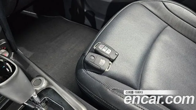 KGM Tivoli 2015 thumb 9