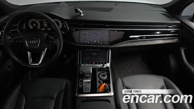Audi Q7 2021 thumb 2