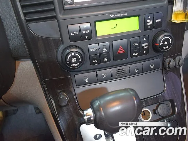 Kia Canival 2010 thumb 11