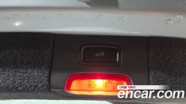 Porsche Cayenne 2011 thumb 11