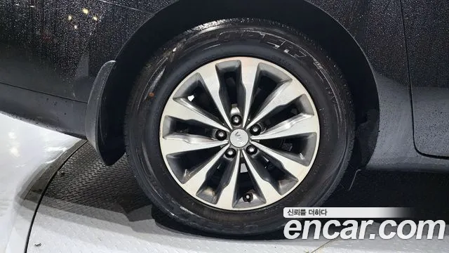Kia Carnival 2018 thumb 11