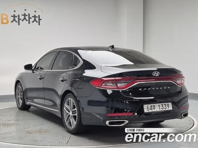 Hyundai Grandeur 2016 thumb 5