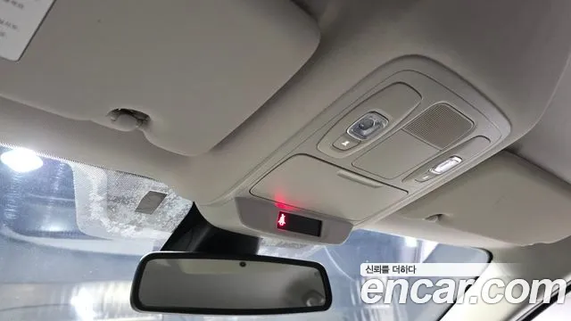 Renault SM6 2016 thumb 9