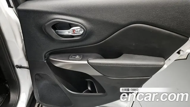 Jeep Cherokee 2020 thumb 4