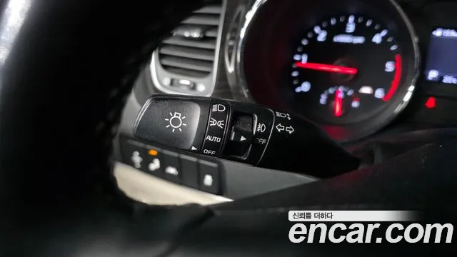 Kia Carnival 2018 thumb 6