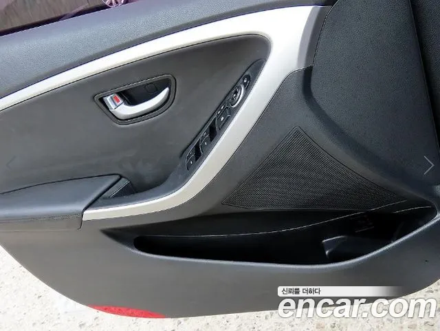 Hyundai i30 2015 thumb 11