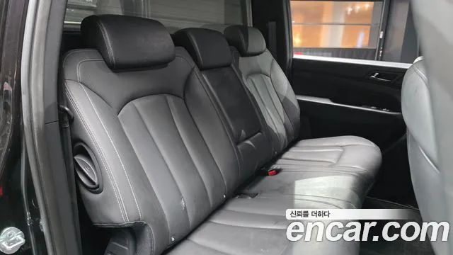 KGM Rexton 2019 thumb 8