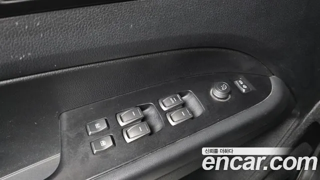 KGM Rexton 2019 thumb 3