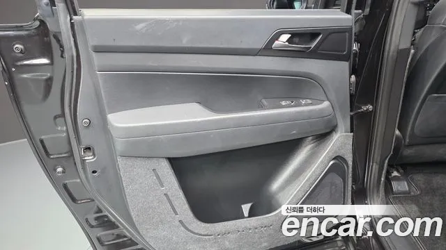KGM Rexton 2019 thumb 7