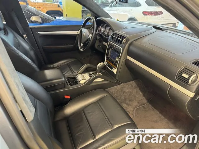 Porsche Cayenne 2008 thumb 12