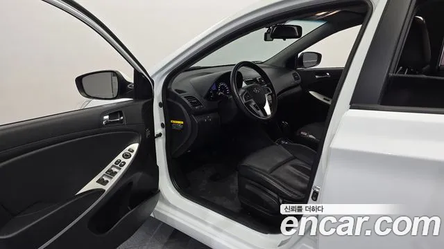 Hyundai Accent 2011 thumb 9