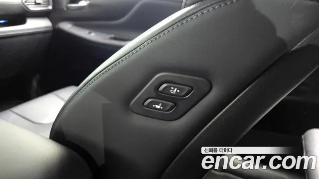 Hyundai Santa Fe 2023 thumb 5