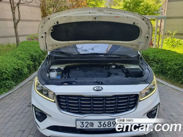 Kia Carnival 2019 thumb 4