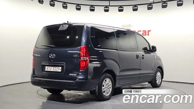 Hyundai Staria 2017 thumb 8