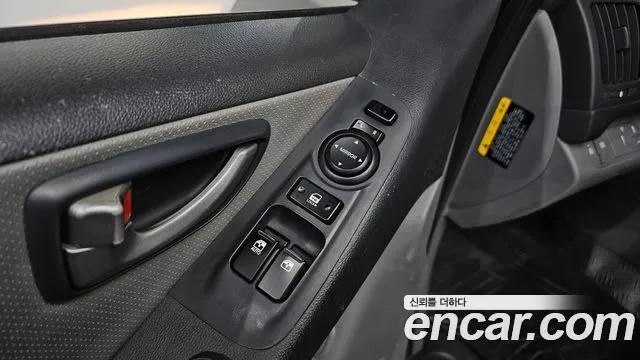Hyundai Staria 2017 thumb 3