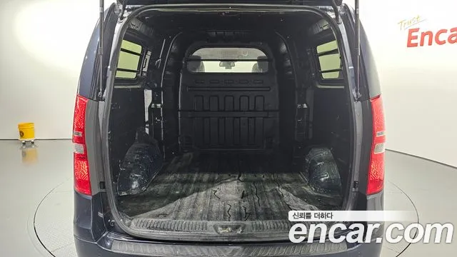 Hyundai Staria 2017 thumb 12